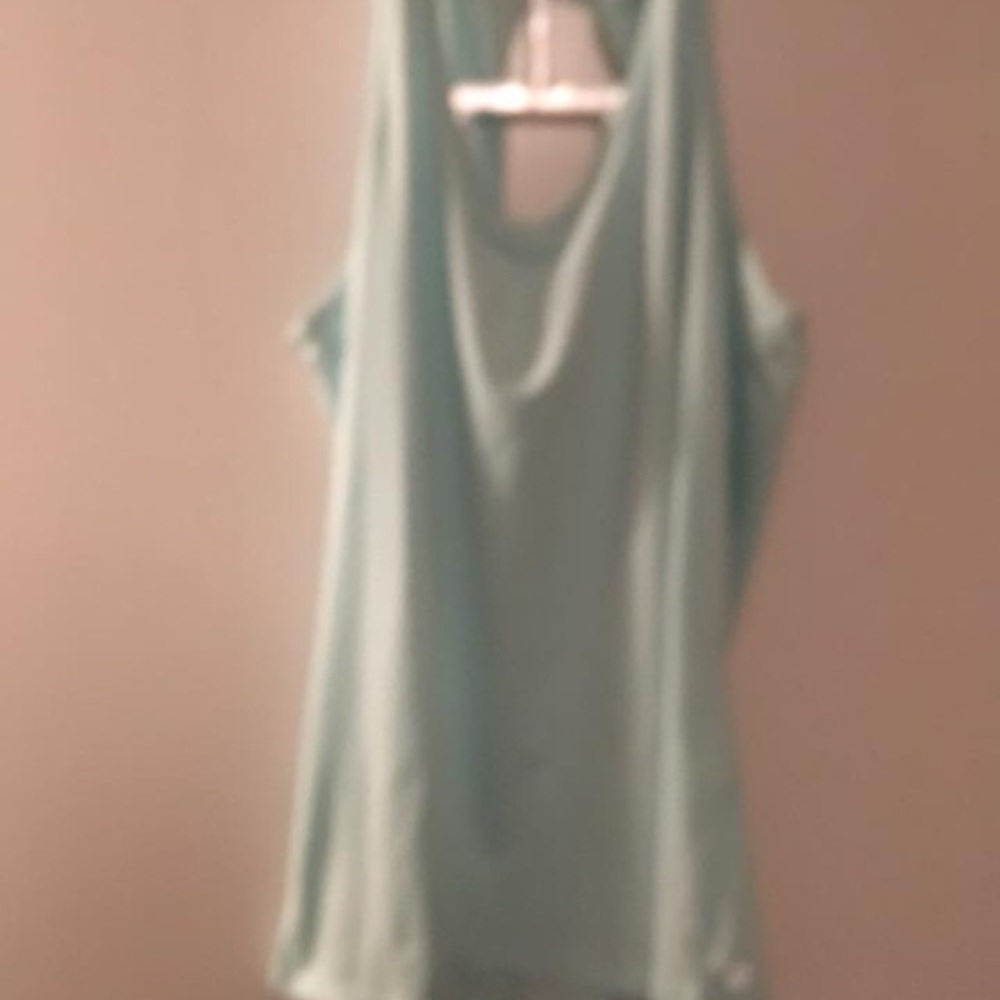 New Fabletics top - Picture 1 of 1